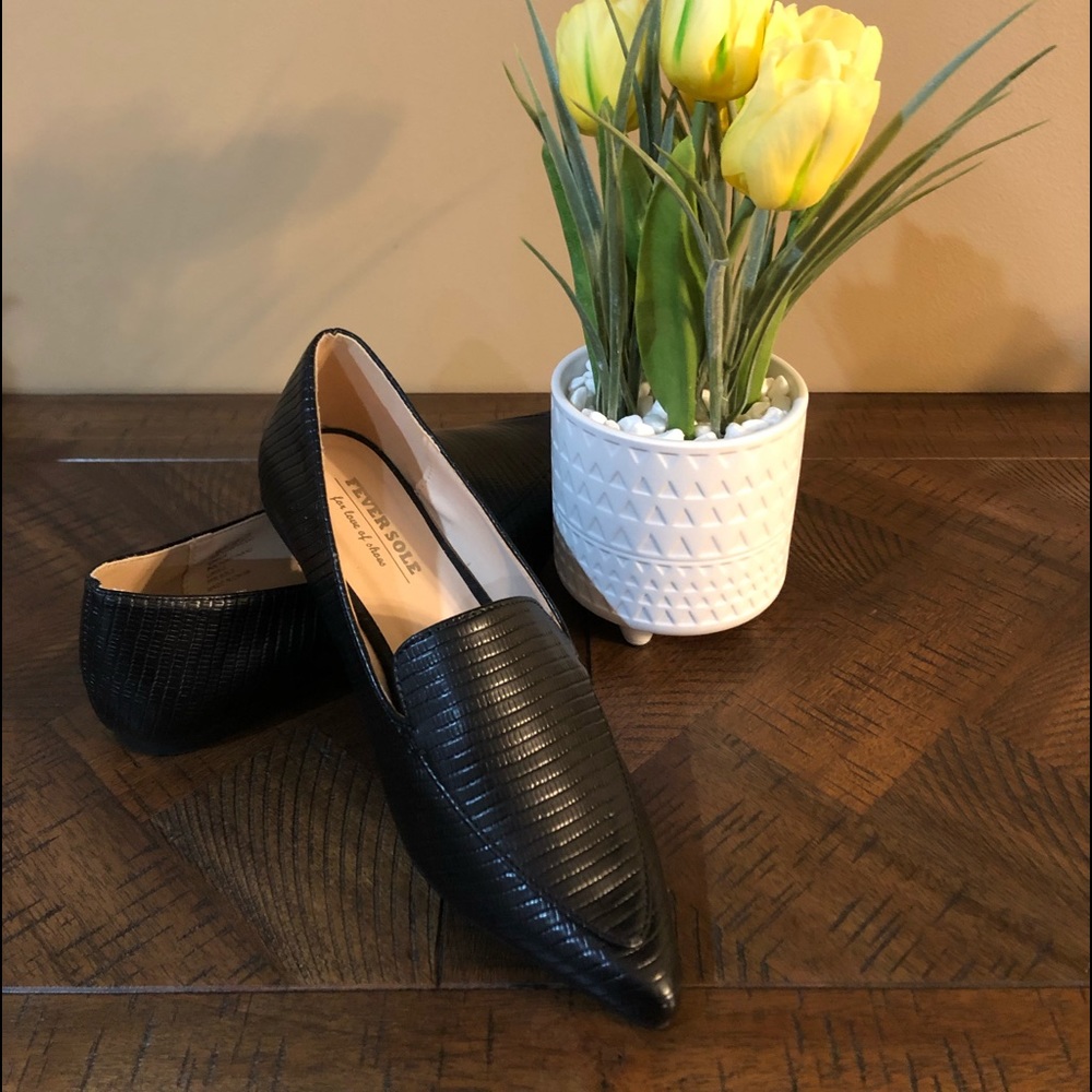 Fever Sole black embossed flats